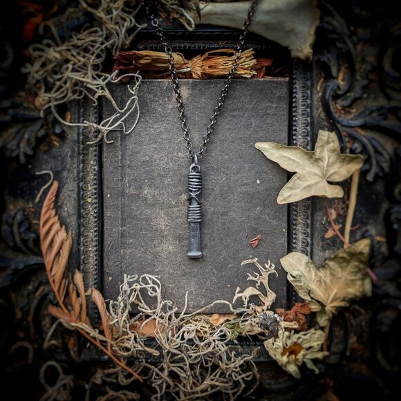 The Inverted Witches Nail Necklace - Picture 4 of 7